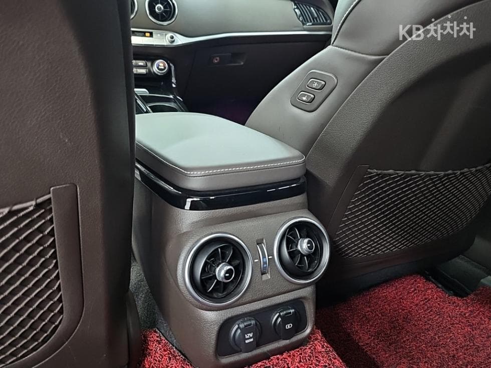 Киа Stinger2.0 Турбо 4x4 플래티넘 - 13