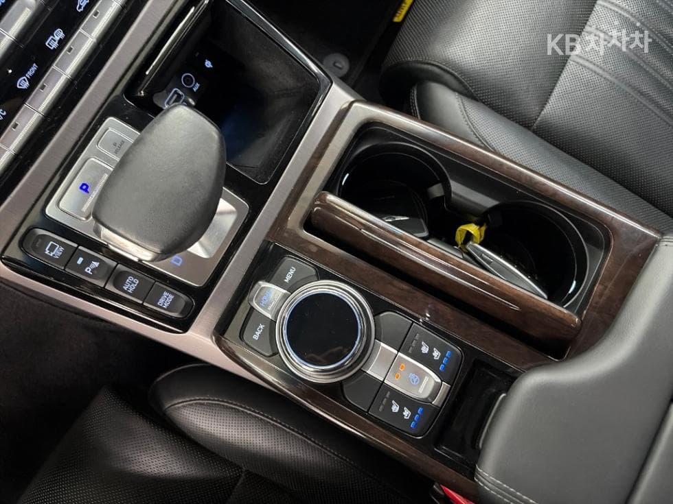 Дженезис EQ9003.8 GDI AWD Премиум Люкс - 8