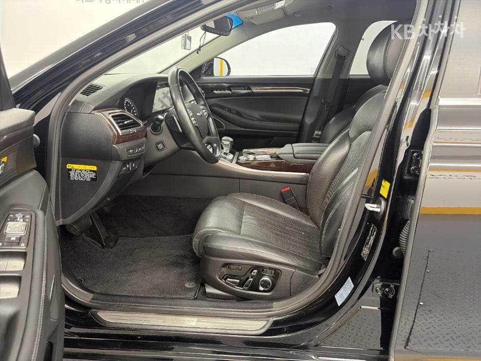 Дженезис EQ9003.8 GDI AWD Премиум Люкс - 11