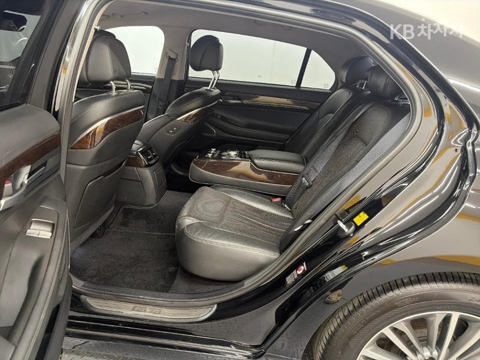 Дженезис EQ9003.8 GDI AWD Премиум Люкс - 12