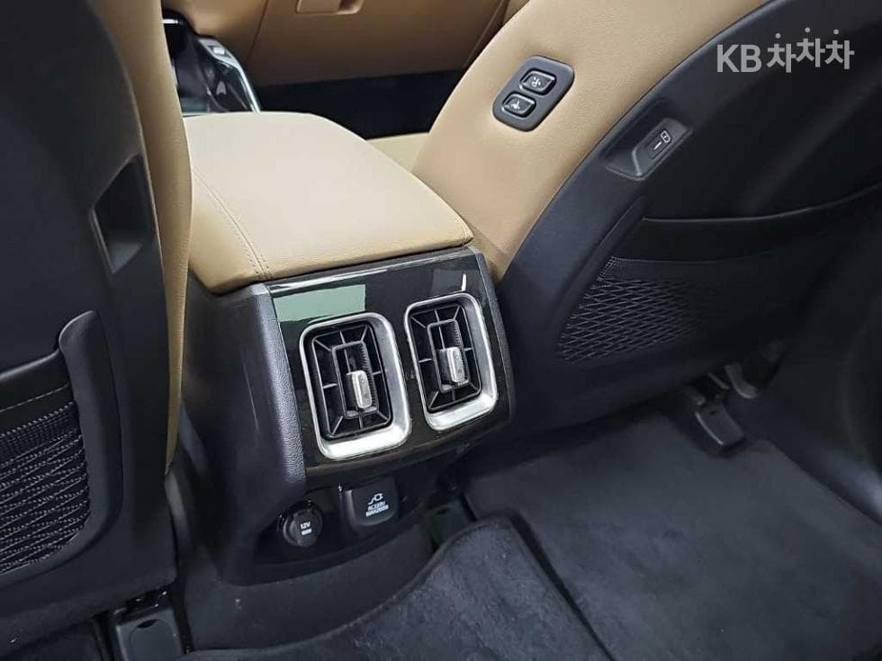 Киа The New (фейслифт) Sorento Хибрид MQ41.6T HEV 2WD Signature Gravity - 13