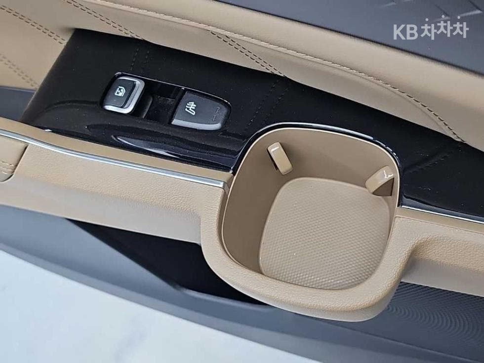 Киа The New (фейслифт) Sorento Хибрид MQ41.6T HEV 2WD Signature Gravity - 14
