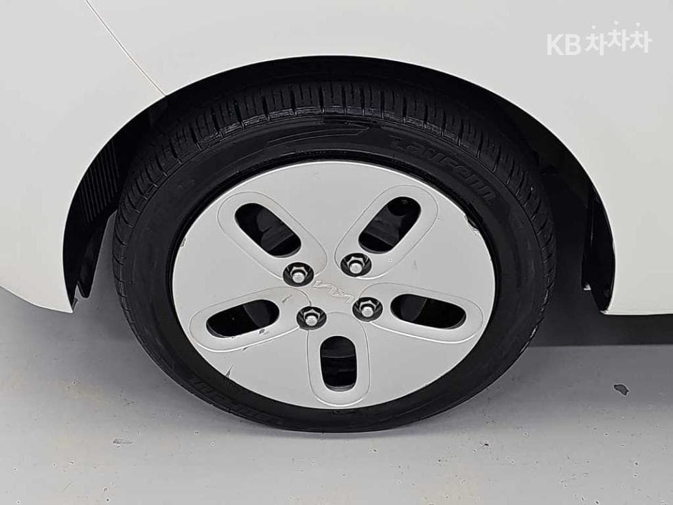 Киа The New (фейслифт) Рей (ван) Ван1.0 Бензин Ван 2-местен Стандартен - 16