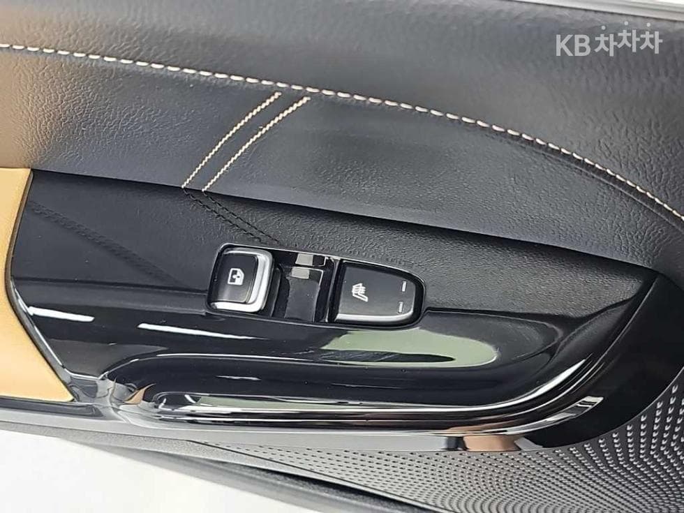 Киа K5 Хибрид 3-토 поколение2.0 HEV Signature - 14