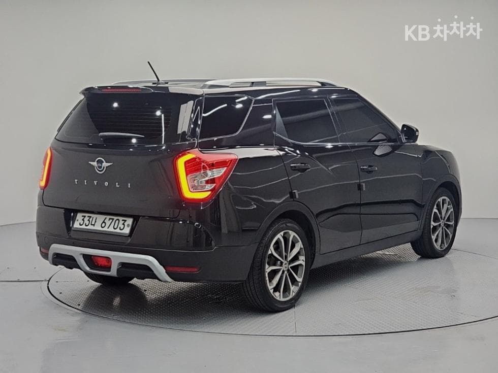 КейДжи Мобилити Тиволи AirБензин 2WD RX - 4