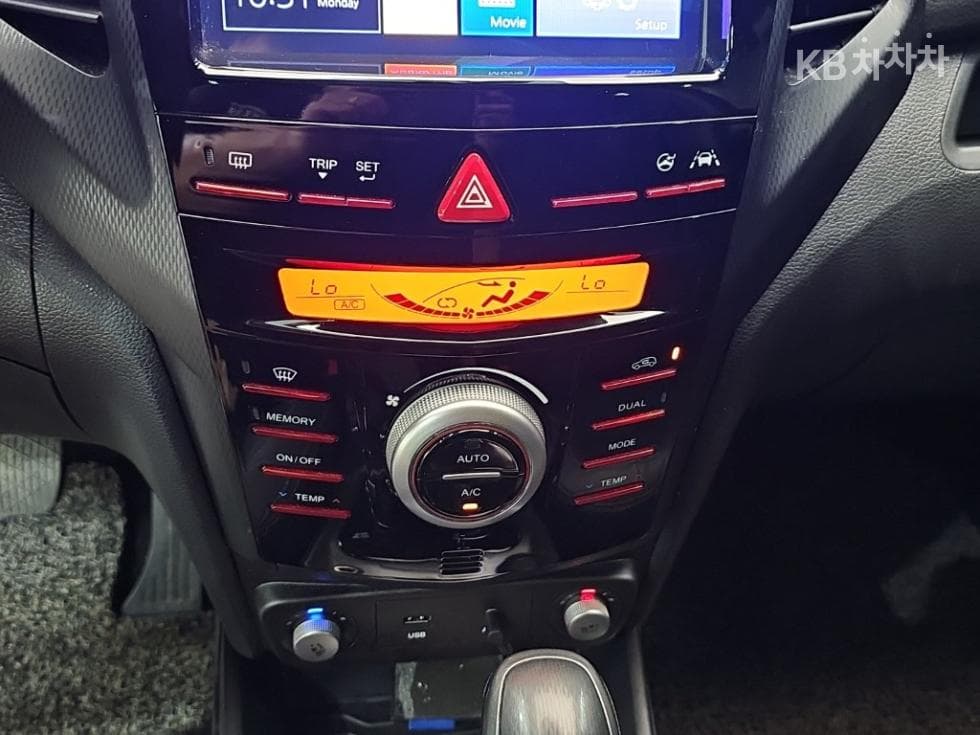 КейДжи Мобилити Тиволи AirБензин 2WD RX - 10