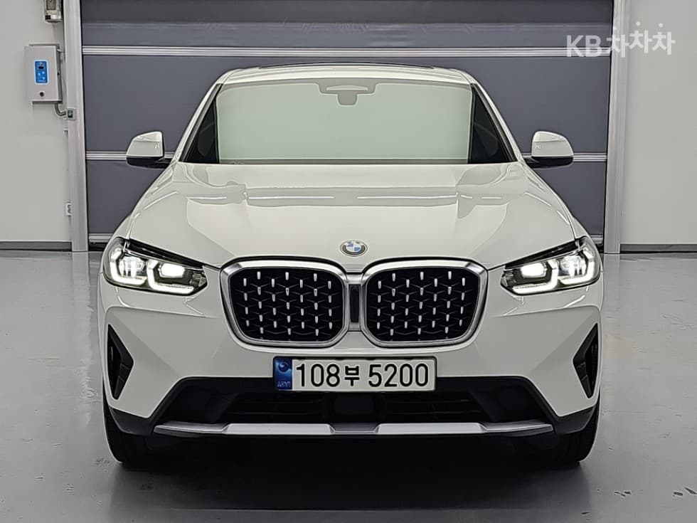 BMW New X4 (G02)xDrive 20d xLine - 2