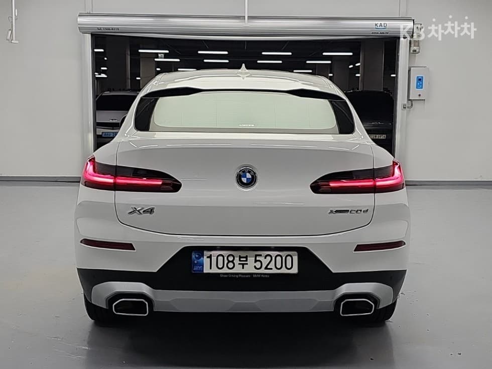 BMW New X4 (G02)xDrive 20d xLine - 3