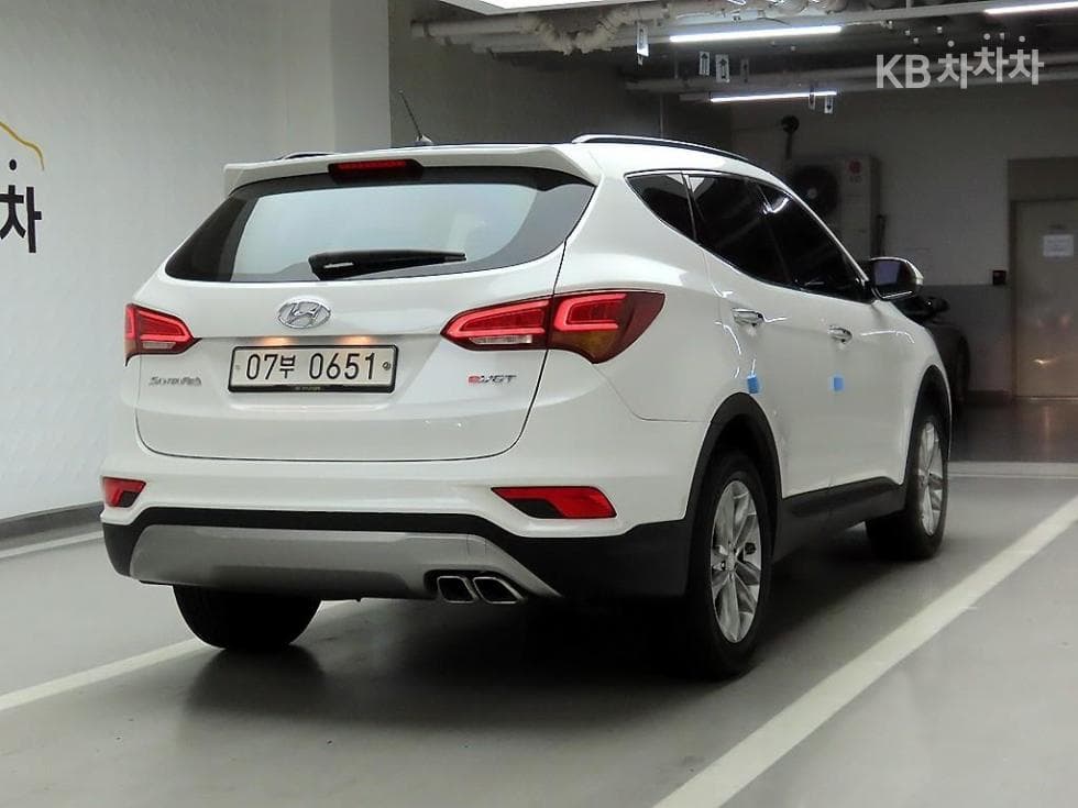 Hyundai Santa Fe The PrimeDiesel Hyundai R-engine 2.0 diesel 2WD 5-seater Premium - 4