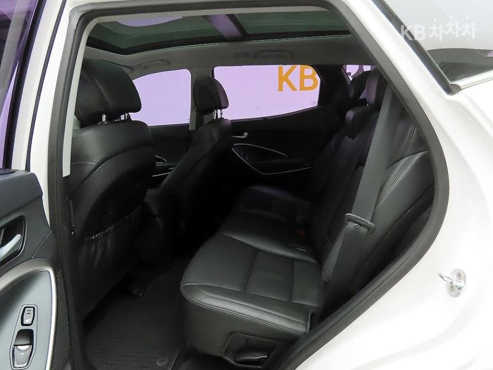 Hyundai Santa Fe The PrimeDiesel Hyundai R-engine 2.0 diesel 2WD 5-seater Premium - 14