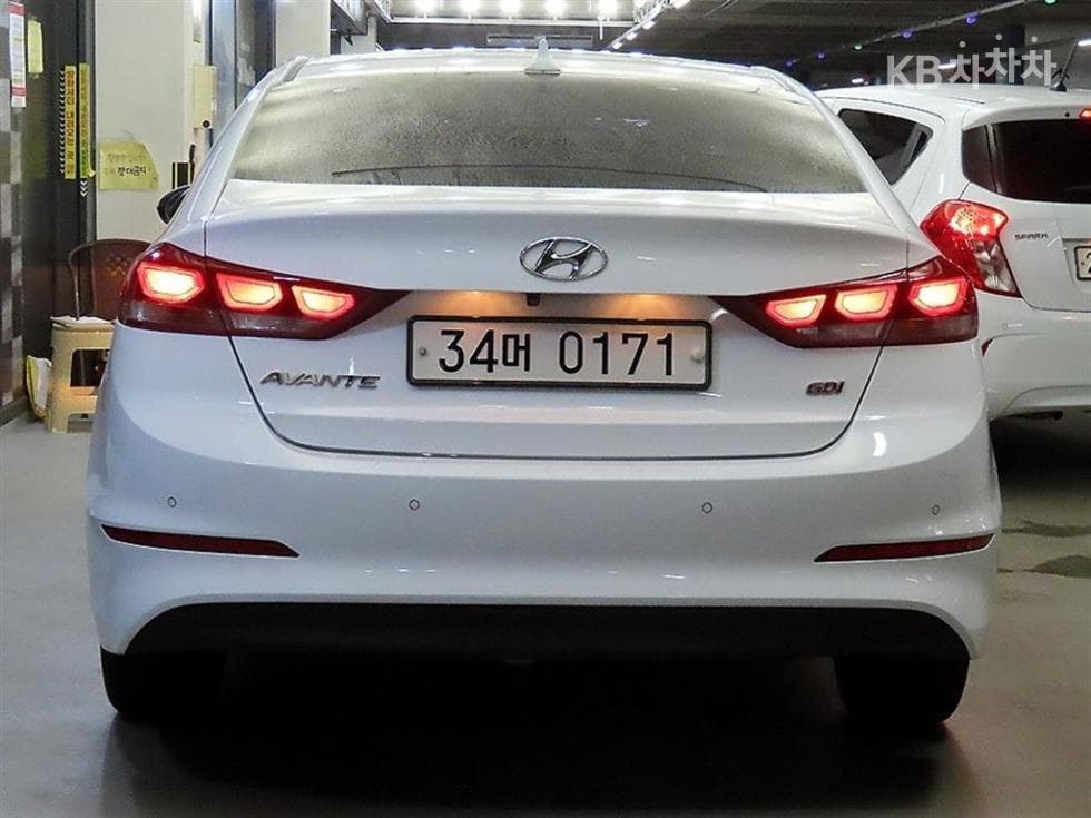 Хюндай Avante (Elantra)AD1.6 GDi Value Plus - 5