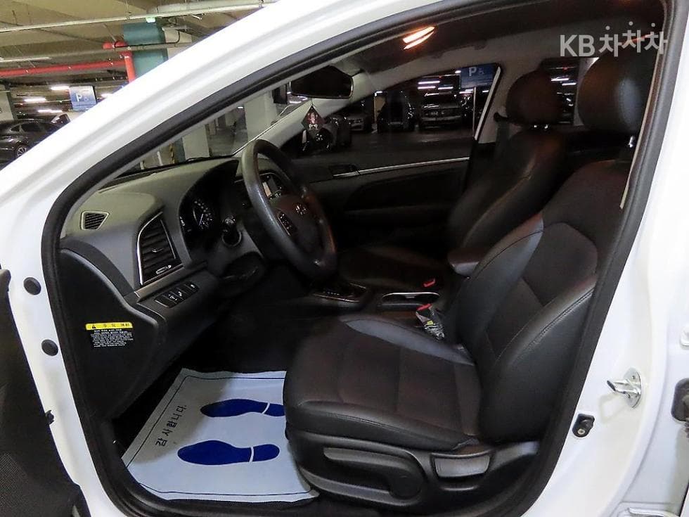 Хюндай Avante (Elantra)AD1.6 GDi Value Plus - 6