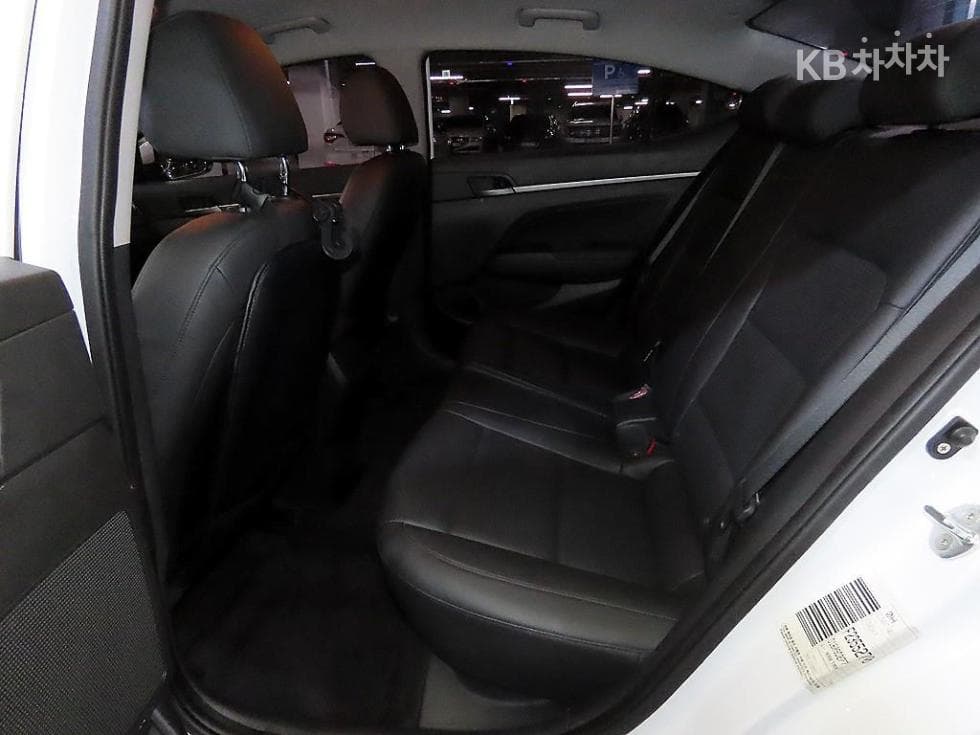 Хюндай Avante (Elantra)AD1.6 GDi Value Plus - 7