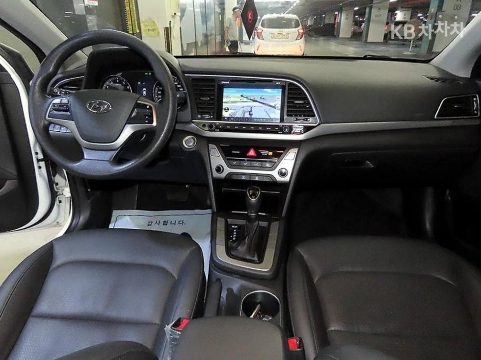 Хюндай Avante (Elantra)AD1.6 GDi Value Plus - 10