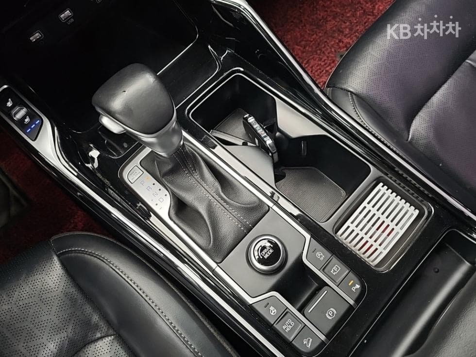 Киа The New (фейслифт) Sorento MQ42.2 Дизел 2WD Престиж - 8