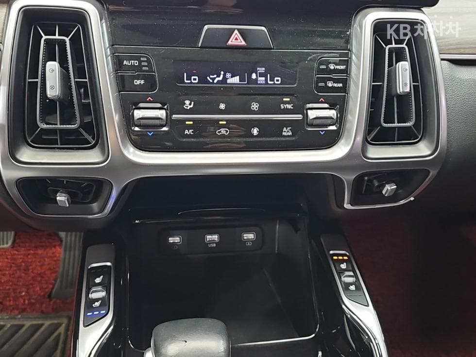 Киа The New (фейслифт) Sorento MQ42.2 Дизел 2WD Престиж - 10