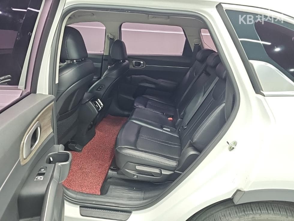 Киа The New (фейслифт) Sorento MQ42.2 Дизел 2WD Престиж - 12