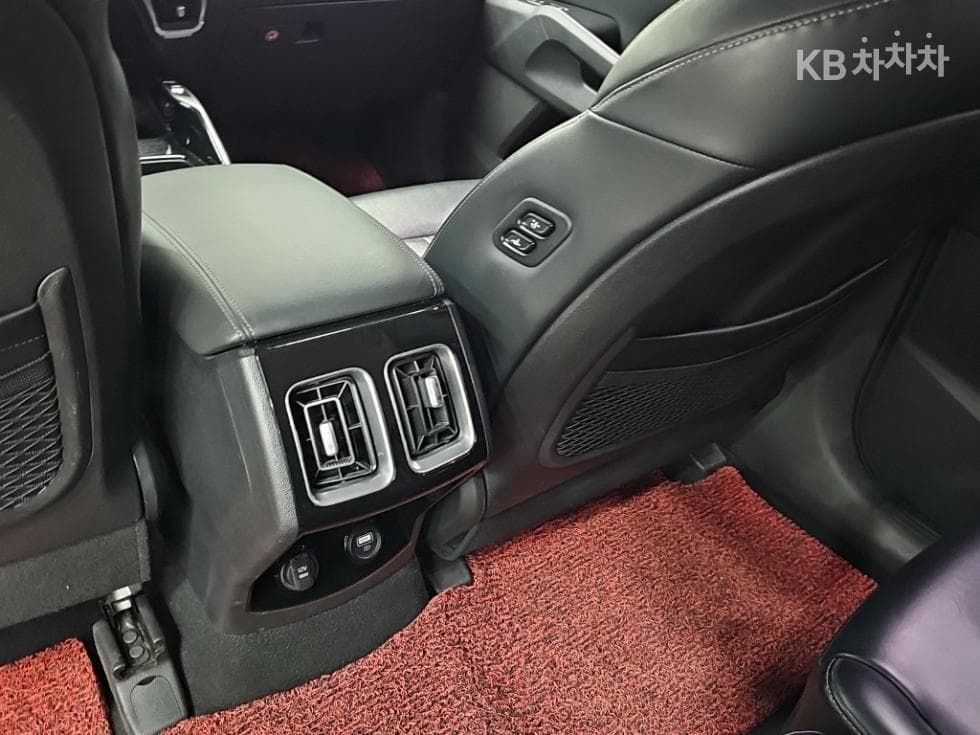 Киа The New (фейслифт) Sorento MQ42.2 Дизел 2WD Престиж - 14