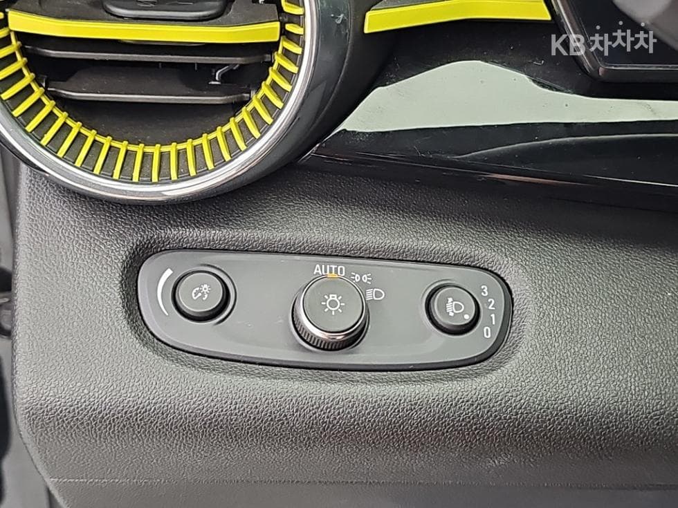 Джи Ем Корея Trax Кросоувър1.2 Бензин 2WD ACTIV - 17
