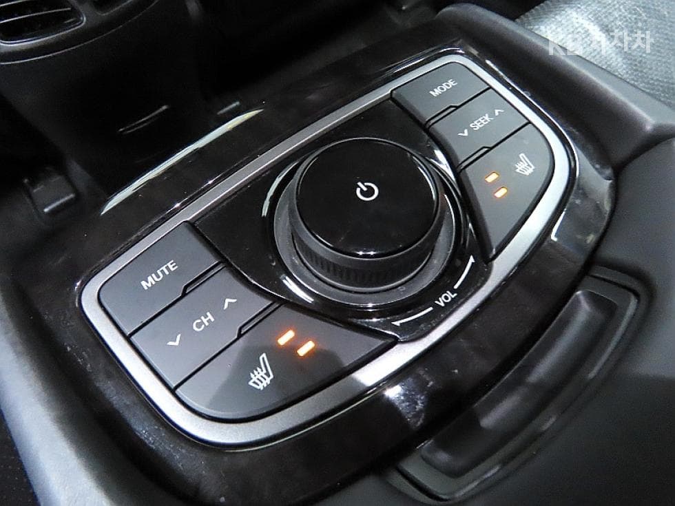 Hyundai Grandeur (Azera)HGHG300 Premium - 18