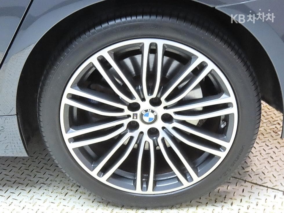 BMW 올New5 Series (G30)520d M Sport Plus - 20
