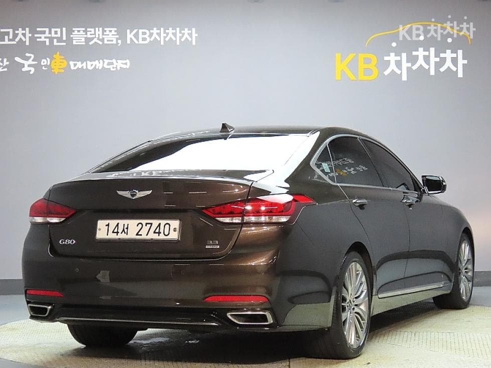Genesis G803.8 GDI AWD Premium Luxury - 2