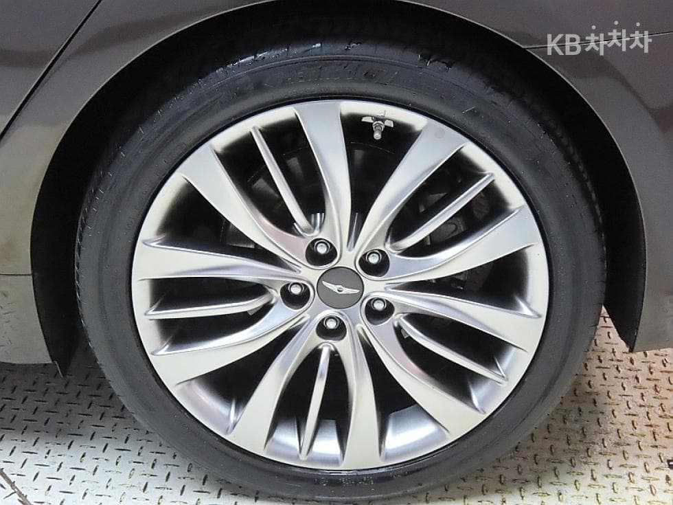 Genesis G803.8 GDI AWD Premium Luxury - 20