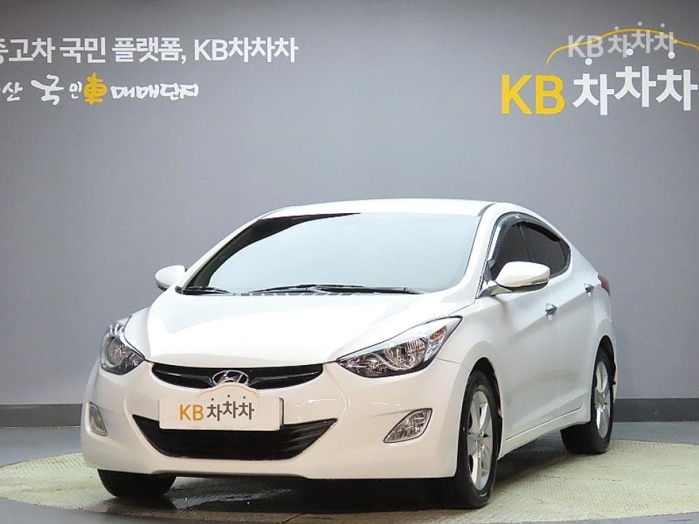 Hyundai Avante (Elantra)MD M16 GDi PREMIER - Image 1