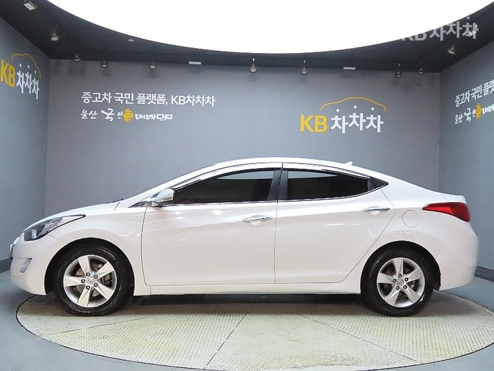 Hyundai Avante (Elantra)MDM16 GDi PREMIER - 5