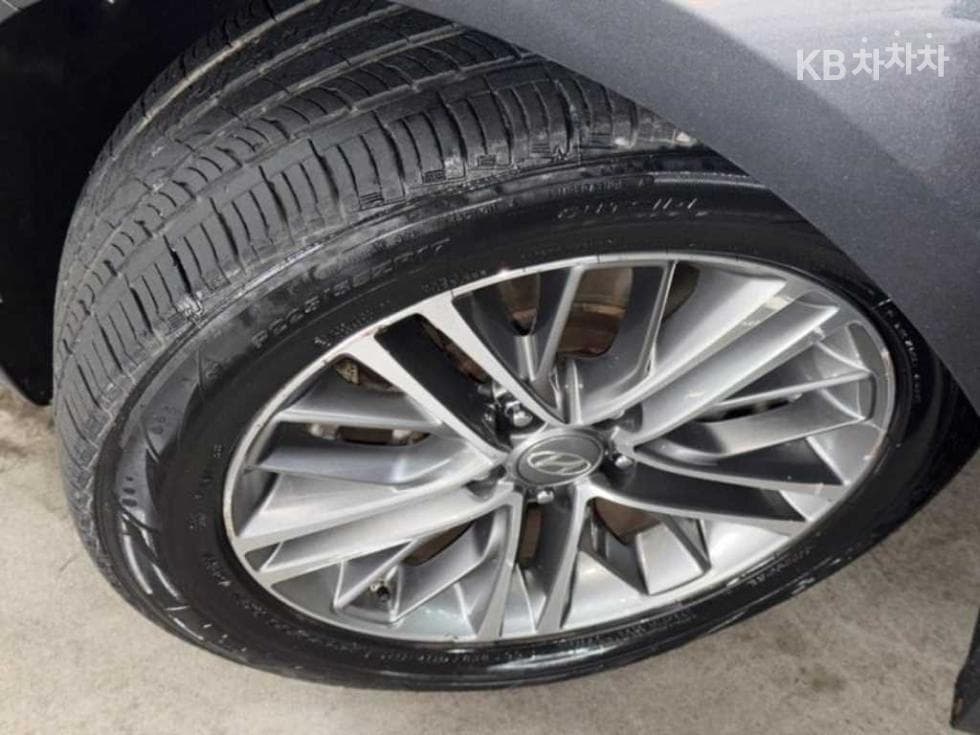 Hyundai Grandeur (Azera)IG2.4 Premium Standard - 20