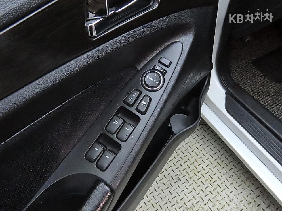 Hyundai Sonata 더 브릴리언트CVVL Modern - 13