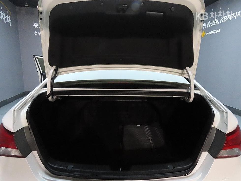 Hyundai Sonata 더 브릴리언트CVVL Modern - 19