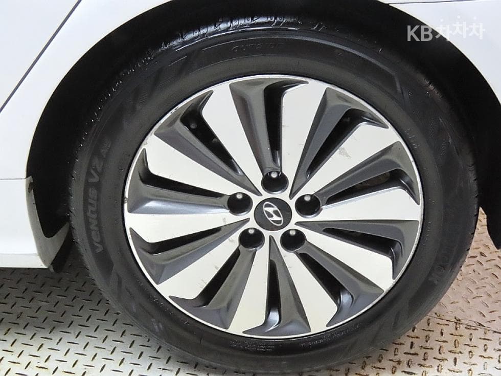 Hyundai Sonata 더 브릴리언트CVVL Modern - 20