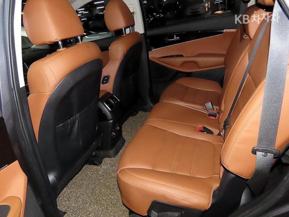 Киа The New (фейслифт) Sorento2.0 Дизел 2WD Noblesse - 7