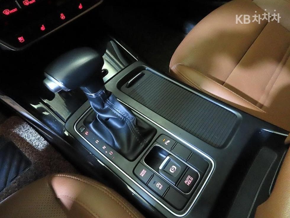 Киа The New (фейслифт) Sorento2.0 Дизел 2WD Noblesse - 12