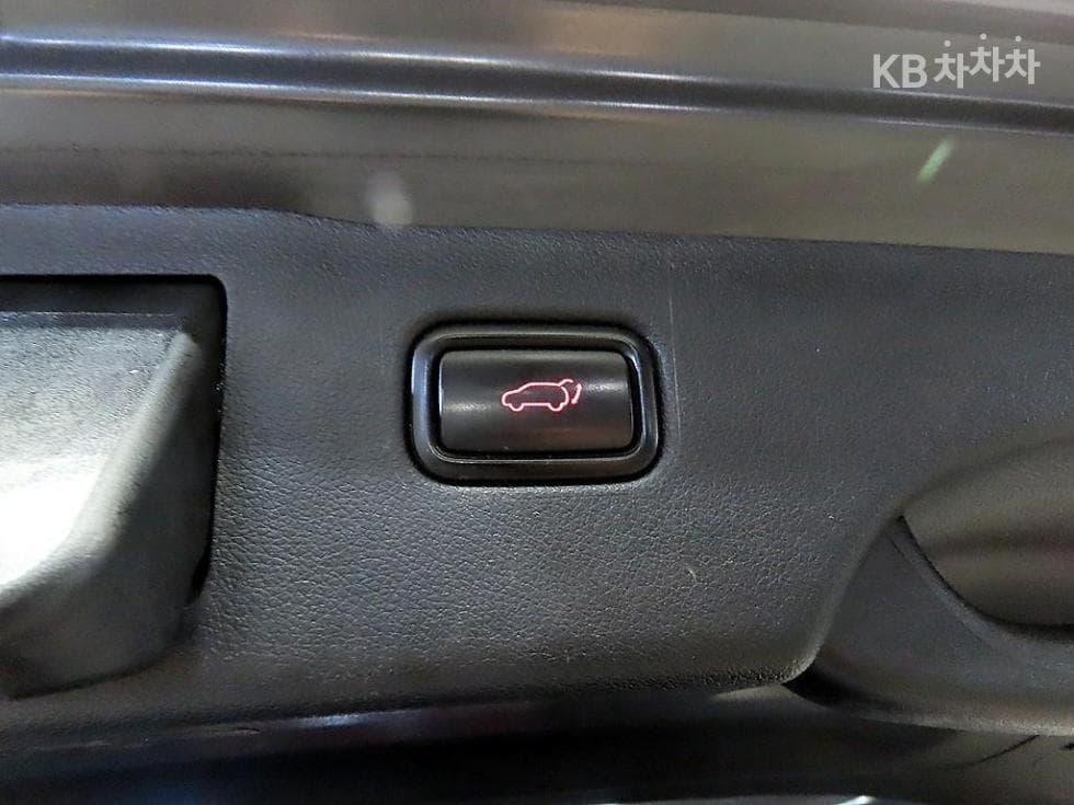 Киа The New (фейслифт) Sorento2.0 Дизел 2WD Noblesse - 16