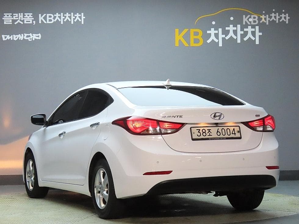 Hyundai The New (facelift) Avante (Elantra)1.6 GDi Smart Standard - 4