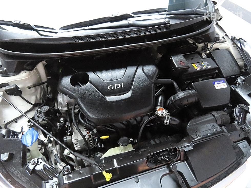 Hyundai The New (facelift) Avante (Elantra)1.6 GDi Smart Standard - 7