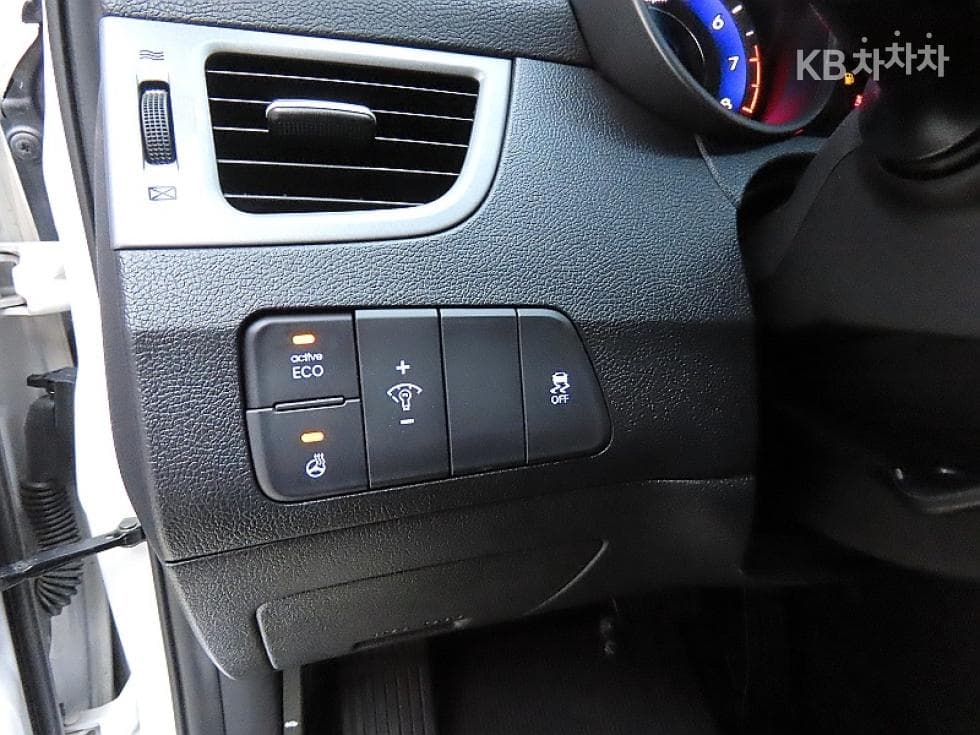 Hyundai The New (facelift) Avante (Elantra)1.6 GDi Smart Standard - 12