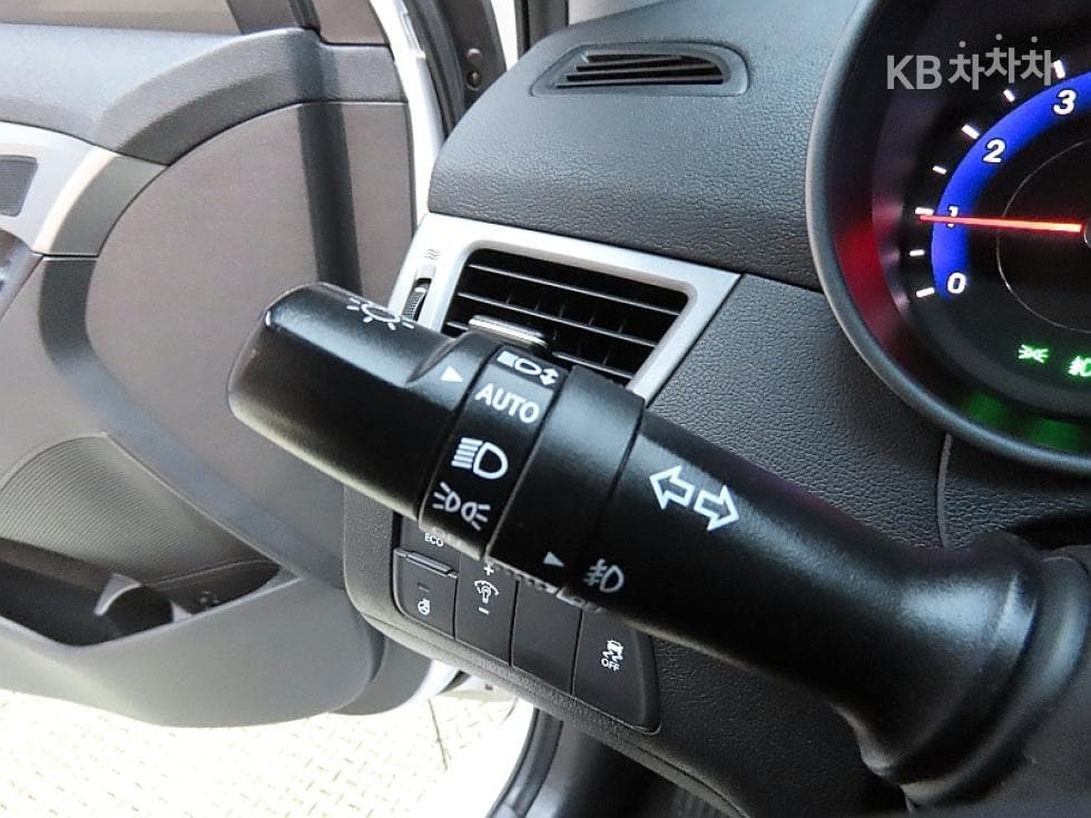 Hyundai The New (facelift) Avante (Elantra)1.6 GDi Smart Standard - 14