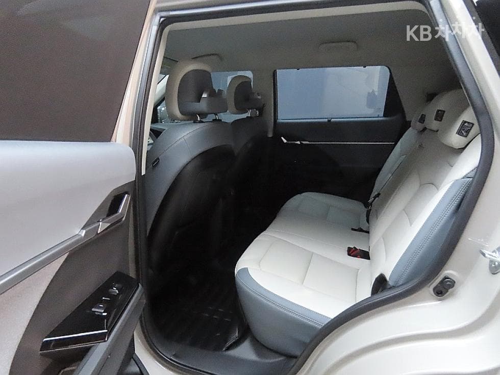 KG Mobility Torres EVX(U100)2WD E7 - 10