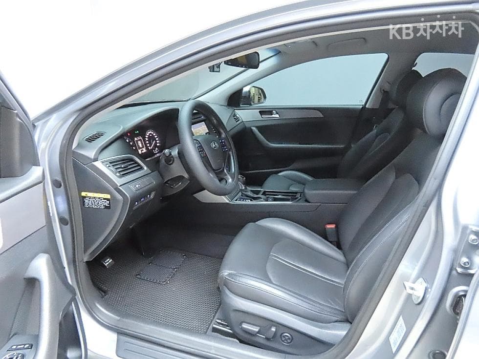Hyundai Sonata LFLPI Premium Special (special feature/edition) - 10