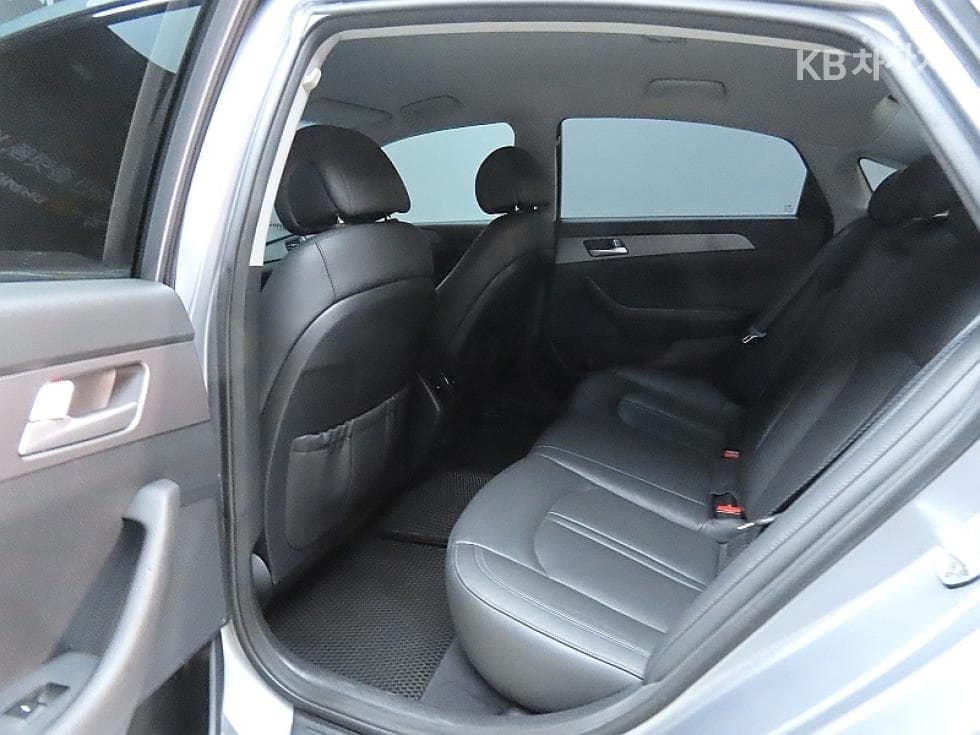 Hyundai Sonata LFLPI Premium Special (special feature/edition) - 11