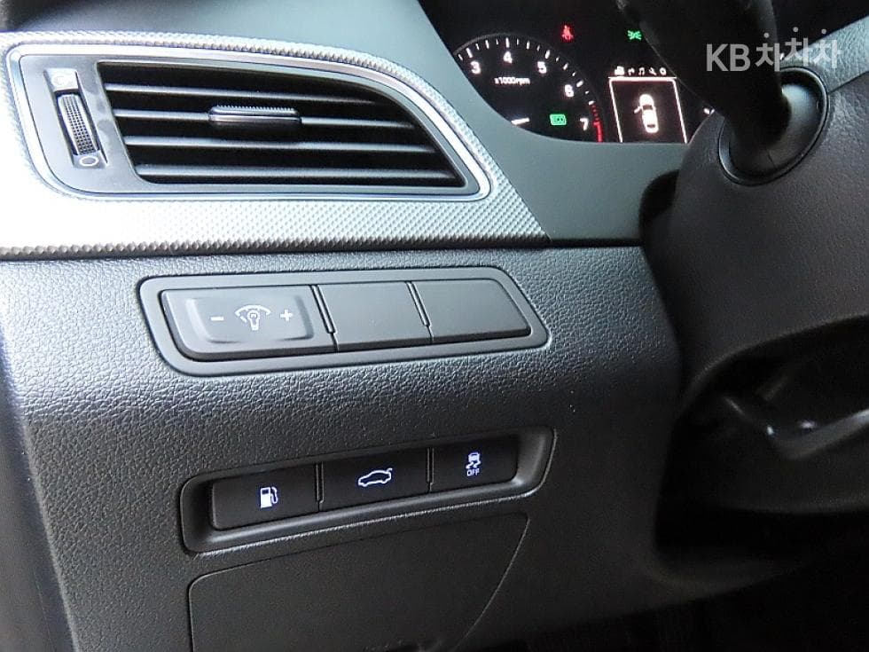 Hyundai Sonata LFLPI Premium Special (special feature/edition) - 12