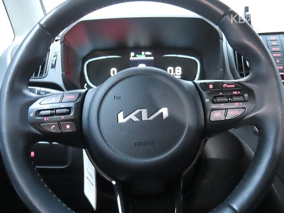 Kia The New (facelift) Kia Ray (van)1.0 Gasoline Signature - 17