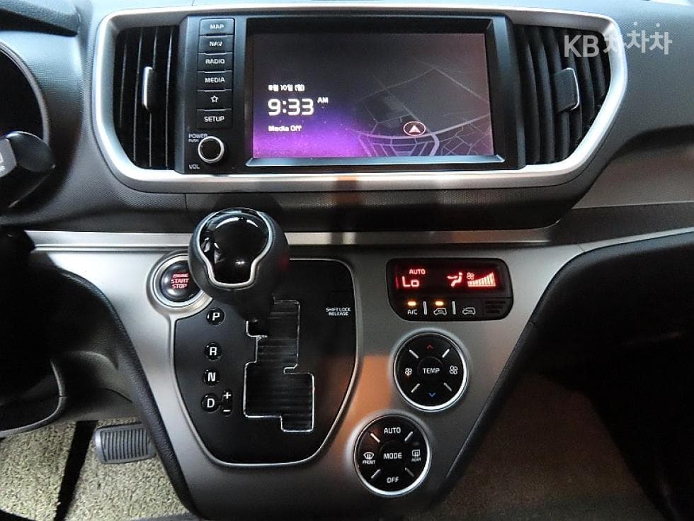 Kia The New (facelift) Ray (van)1.0 Gasoline Signature - 17