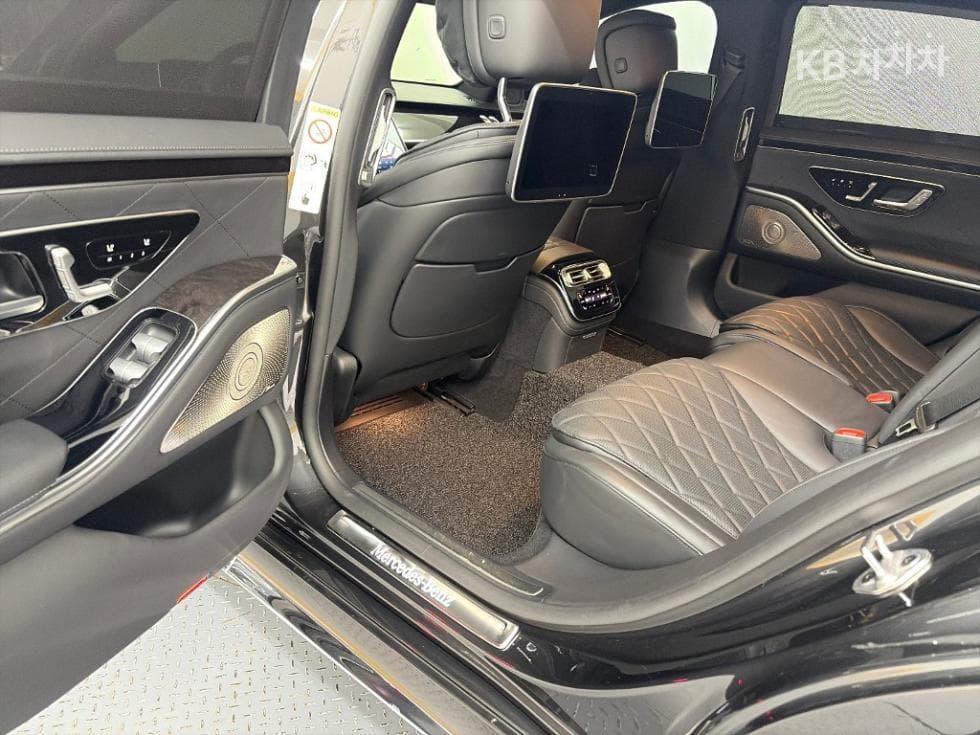 Mercedes-Benz Нов S-КласS500L 4MATIC W222 - 12