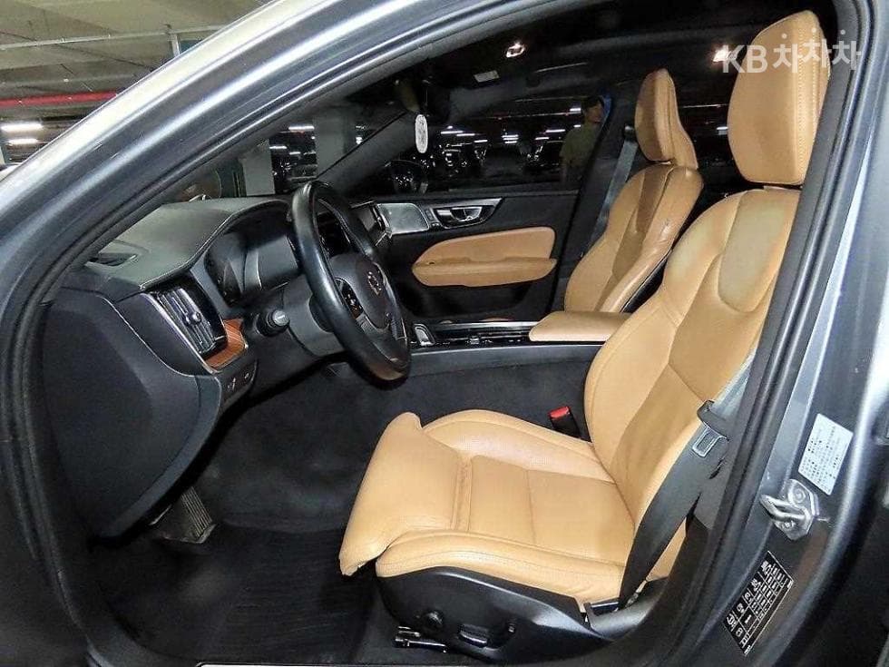 Volvo V60 CC(Второ поколение)B5 AWD Pro - 6