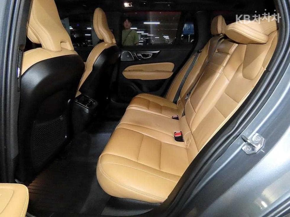 Volvo V60 CC(Второ поколение)B5 AWD Pro - 7