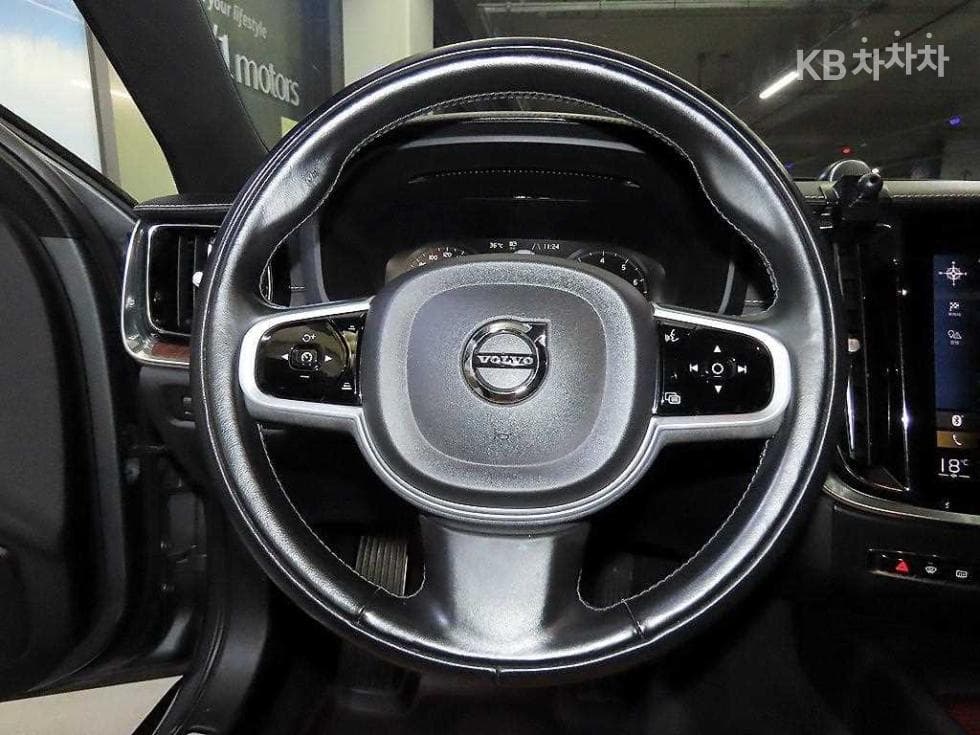 Volvo V60 CC(Второ поколение)B5 AWD Pro - 8